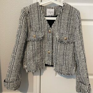 Tweet Jacket with golden buttons